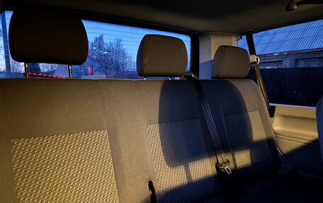 Volkswagen Caravelle T5, 2014 год, 2 500 000 рублей, 7 фотография