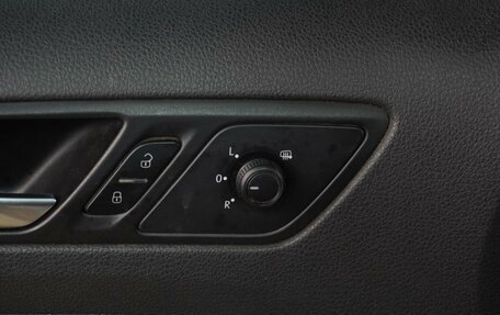 Volkswagen Jetta VI, 2015 год, 1 099 000 рублей, 12 фотография