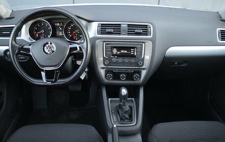 Volkswagen Jetta VI, 2018 год, 1 790 000 рублей, 7 фотография