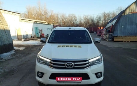 Toyota Hilux VIII, 2015 год, 2 400 000 рублей, 5 фотография