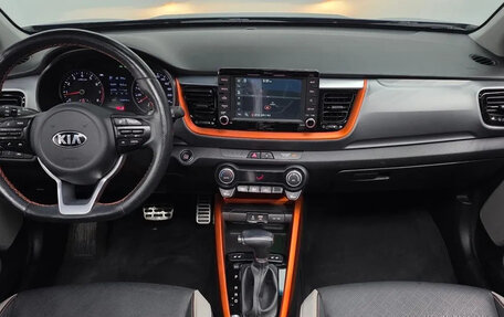 KIA Stonic, 2020 год, 1 180 000 рублей, 5 фотография