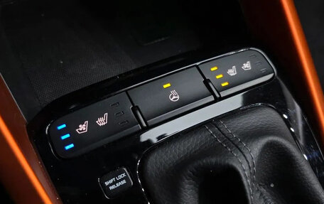 KIA Stonic, 2020 год, 1 180 000 рублей, 8 фотография