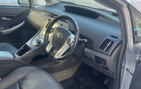 Toyota Prius, 2010 год, 1 290 000 рублей, 6 фотография