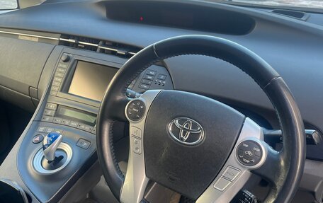 Toyota Prius, 2010 год, 1 290 000 рублей, 5 фотография