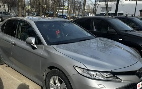 Toyota Camry, 2018 год, 2 800 000 рублей, 2 фотография