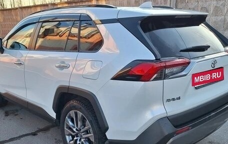 Toyota RAV4, 2019 год, 3 550 000 рублей, 3 фотография
