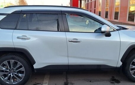 Toyota RAV4, 2019 год, 3 550 000 рублей, 6 фотография