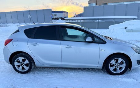 Opel Astra J, 2014 год, 550 000 рублей, 9 фотография