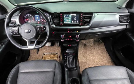 KIA Stonic, 2020 год, 1 150 000 рублей, 4 фотография