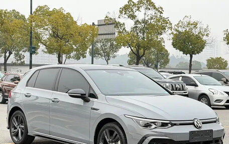 Volkswagen Golf VIII, 2022 год, 1 500 000 рублей, 2 фотография