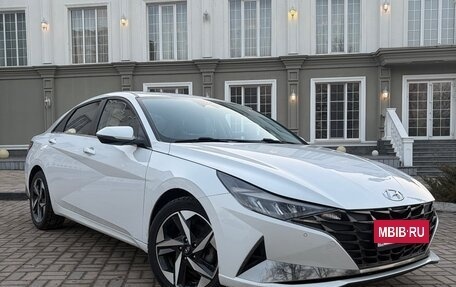 Hyundai Elantra, 2021 год, 2 000 000 рублей, 2 фотография