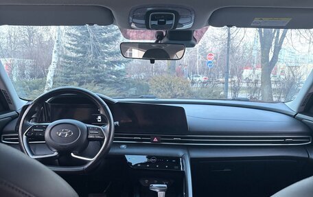 Hyundai Elantra, 2021 год, 2 000 000 рублей, 7 фотография