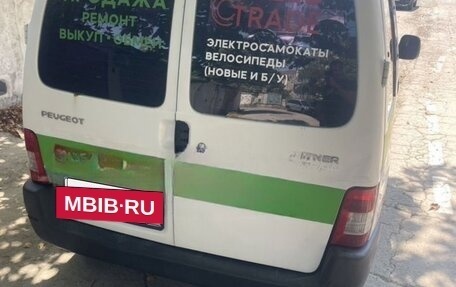 Peugeot Partner II рестайлинг 2, 2011 год, 310 000 рублей, 2 фотография