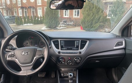 Hyundai Solaris II рестайлинг, 2021 год, 1 700 000 рублей, 9 фотография