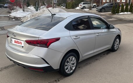 Hyundai Solaris II рестайлинг, 2021 год, 1 700 000 рублей, 2 фотография