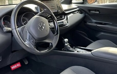 Toyota C-HR I рестайлинг, 2020 год, 2 700 000 рублей, 1 фотография