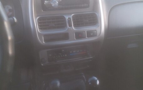 Nissan NP300, 2010 год, 1 370 000 рублей, 9 фотография
