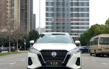 Nissan Kicks I, 2022 год, 1 650 000 рублей, 2 фотография