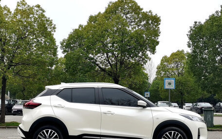 Nissan Kicks I, 2022 год, 1 650 000 рублей, 4 фотография