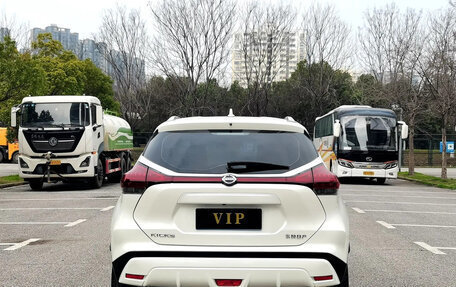 Nissan Kicks I, 2022 год, 1 650 000 рублей, 6 фотография