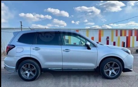 Subaru Forester, 2014 год, 1 900 000 рублей, 24 фотография