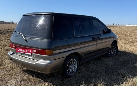 Nissan Prairie III, 1992 год, 250 000 рублей, 3 фотография