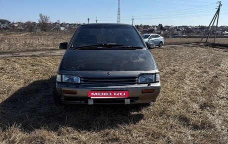 Nissan Prairie III, 1992 год, 250 000 рублей, 5 фотография