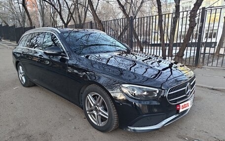 Mercedes-Benz E-Класс, 2021 год, 3 395 000 рублей, 3 фотография