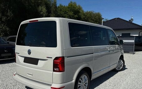 Volkswagen Multivan T6 рестайлинг, 2022 год, 4 700 000 рублей, 6 фотография