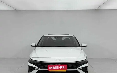 Hyundai Elantra, 2023 год, 1 350 000 рублей, 2 фотография