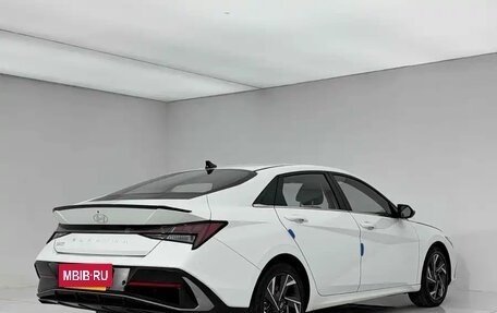 Hyundai Elantra, 2023 год, 1 350 000 рублей, 6 фотография