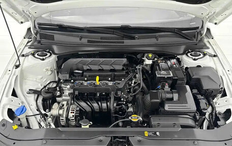 Hyundai Elantra, 2023 год, 1 350 000 рублей, 17 фотография