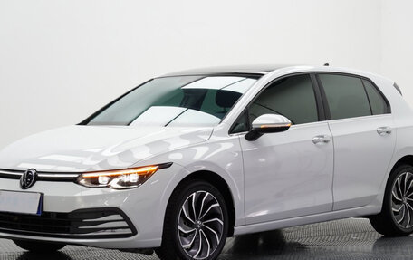 Volkswagen Golf VIII, 2022 год, 1 675 000 рублей, 3 фотография