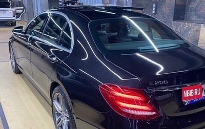 Mercedes-Benz E-Класс, 2018 год, 3 300 000 рублей, 1 фотография