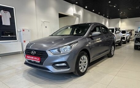 Hyundai Solaris II рестайлинг, 2017 год, 985 000 рублей, 1 фотография