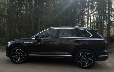 Volkswagen Touareg III, 2019 год, 4 340 000 рублей, 3 фотография