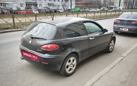 Alfa Romeo 147 I рестайлинг, 2002 год, 390 000 рублей, 4 фотография