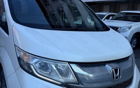 Honda Stepwgn IV, 2016 год, 1 600 000 рублей, 2 фотография