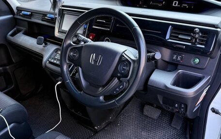 Honda Stepwgn IV, 2016 год, 1 600 000 рублей, 15 фотография