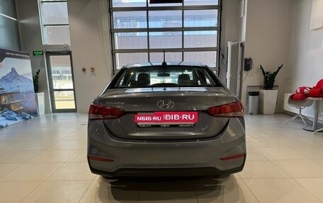 Hyundai Solaris II рестайлинг, 2017 год, 985 000 рублей, 5 фотография