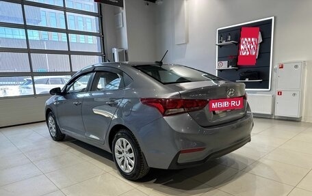 Hyundai Solaris II рестайлинг, 2017 год, 985 000 рублей, 6 фотография