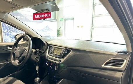 Hyundai Solaris II рестайлинг, 2017 год, 985 000 рублей, 10 фотография