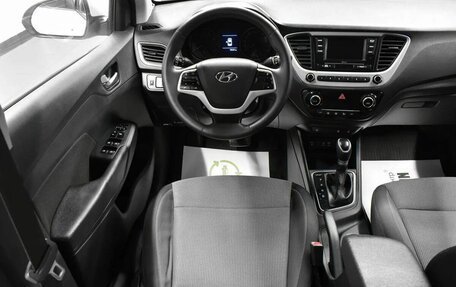 Hyundai Solaris II рестайлинг, 2018 год, 895 000 рублей, 11 фотография