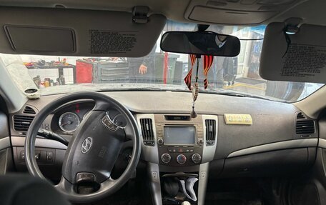 Hyundai Sonata VI, 2010 год, 700 000 рублей, 7 фотография