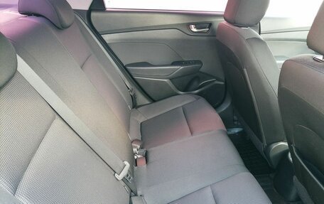 Hyundai Solaris II рестайлинг, 2017 год, 1 110 000 рублей, 10 фотография