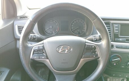 Hyundai Solaris II рестайлинг, 2017 год, 1 110 000 рублей, 14 фотография