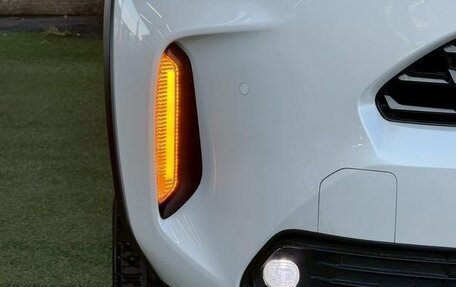 Toyota Yaris Cross, 2022 год, 1 580 000 рублей, 6 фотография