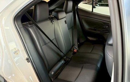 Toyota Yaris Cross, 2022 год, 1 580 000 рублей, 8 фотография