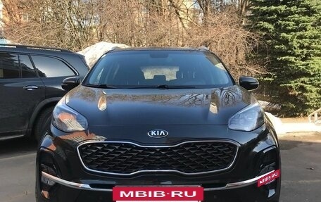 KIA Sportage IV рестайлинг, 2020 год, 2 650 000 рублей, 2 фотография