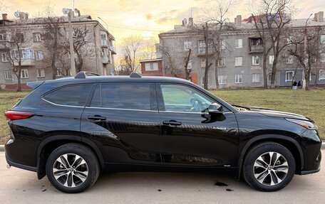 Toyota Highlander, 2021 год, 5 100 000 рублей, 2 фотография